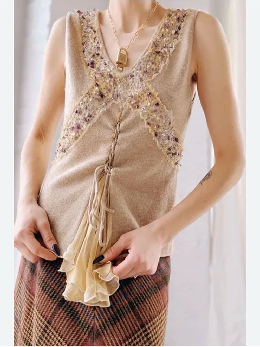 Roberta Scarpa Beaded Cream Sleeveless Knit Top with Tie Front Size 10